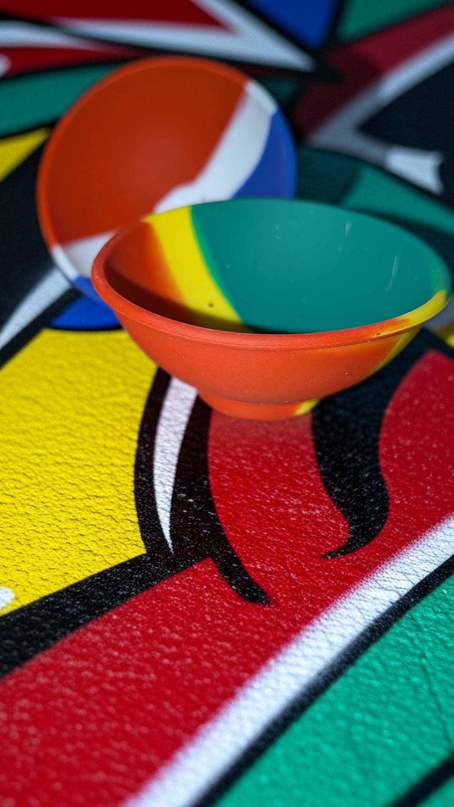 Hash silicone rolling bowl